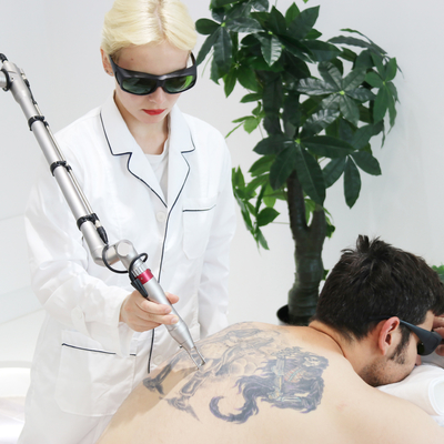 OEM ODM Custom Picosecond Laser Tattoo Removal Machine met 15 inch kleuren touchscreen